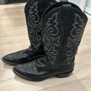 Justin cowboy boots